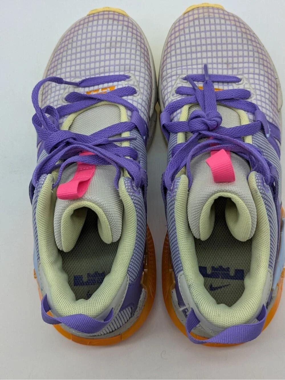 Nike LeBron Witness 7 Action Grape Purple Kids Size 6Y / Women's 7.5 DQ8650-101
